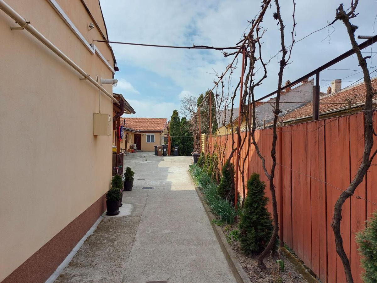 Relax Spiral House Villa Oradea Buitenkant foto